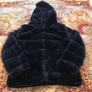 Women’s outerwear faux fur jacket